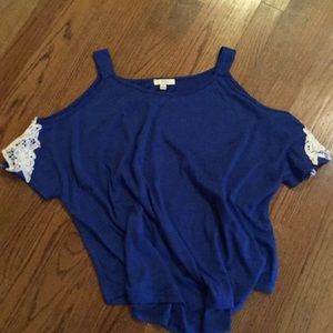 Cold shoulder top